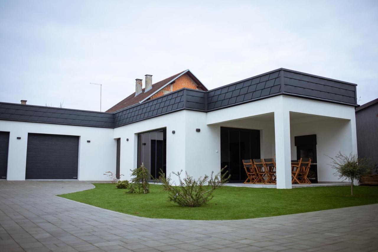Villa Spa Heaven Novska ภายนอก รูปภาพ